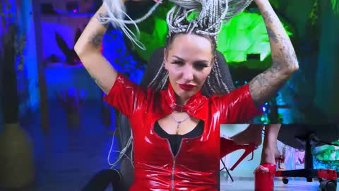 Monika online show from 03/04/25, 07:43