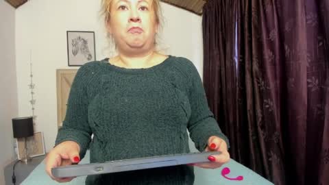 Mony online show from 04/11/26, 11:36