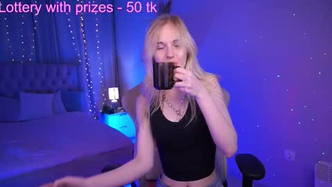  Monica  online show from 09/25/25, 06:06