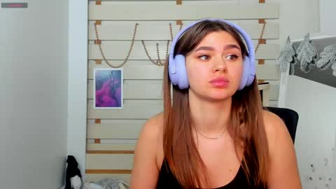 Monika online show from 12/20/24, 04:57