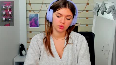 Monika online show from 12/22/24, 10:17