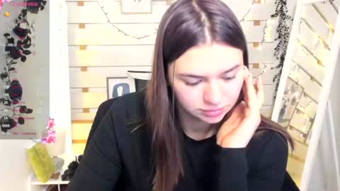 Monika online show from 12/22/25, 08:11