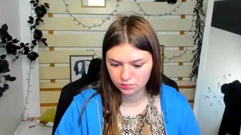 Monika online show from 04/23/26, 12:15