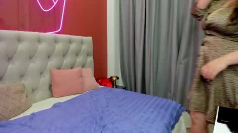 Monika online show from 02/18/26, 01:01