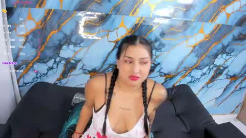Snapshot of monikk__harrison chatting on 04/24/26, 12:18 monikk__harrison online show from 04/24/26, 12:18