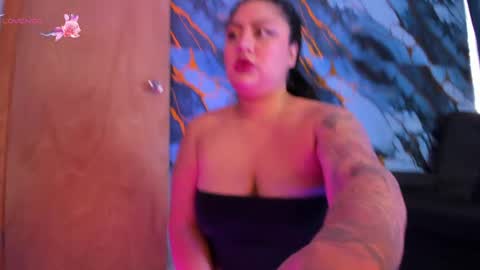 Snapshot of monikk__harrison chatting on 05/20/26, 12:44 monikk__harrison online show from 05/20/26, 12:44