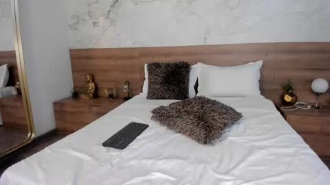 Monique  online show from 02/10/25, 08:31