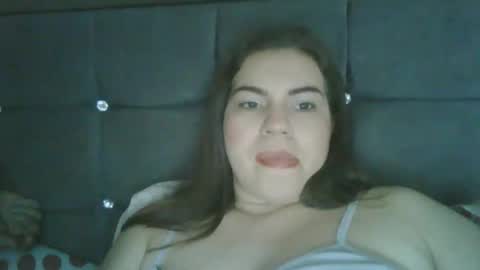 monita1401506 online show from 10/15/25, 10:10