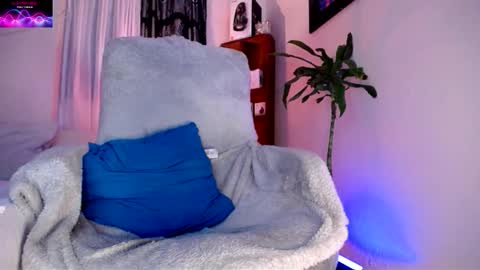 monnojones online show from 10/11/25, 01:49