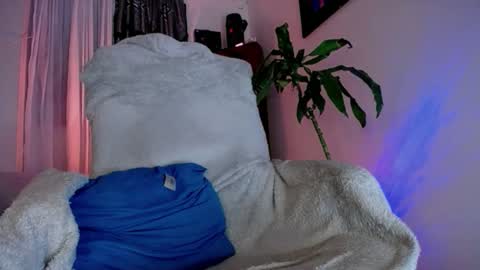 monnojones online show from 12/05/25, 03:15