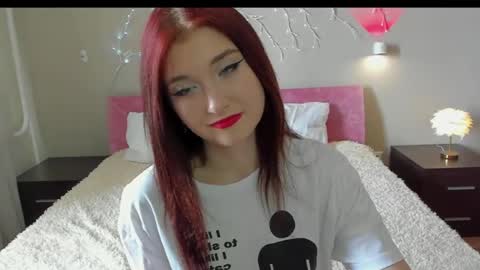 Snapshot of monnycashine chatting on 07/12/26, 08:05 monnycashine online show from 07/12/26, 08:05