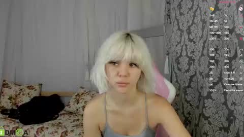 Snapshot of monro_doll chatting on 07/10/26, 09:23 MONRO online show from 07/10/26, 09:23