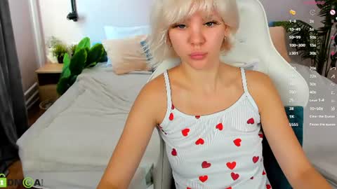 Snapshot of monro_doll chatting on 07/12/26, 10:28 MONRO online show from 07/12/26, 10:28