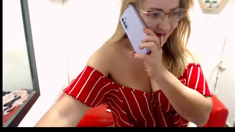 monserrat_diva online show from 05/16/26, 12:51