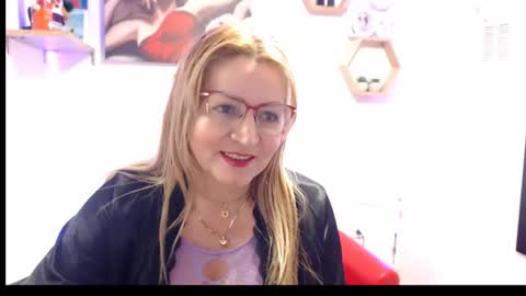 Snapshot of monserrat_diva chatting on 06/08/26, 08:42 monserrat_diva online show from 06/08/26, 08:42