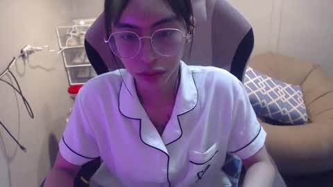 Snapshot of monstercockselfsuck chatting on 01/29/25, 04:30 ELYSE A SIMPLE GIRL online show from 01/29/25, 04:30