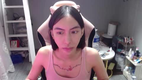 ELYSE A SIMPLE GIRL online show from 12/21/25, 10:33