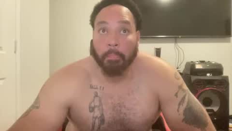 Snapshot of monsterdom9 chatting on 12/16/25, 03:33 monsterdom9 online show from 12/16/25, 03:33