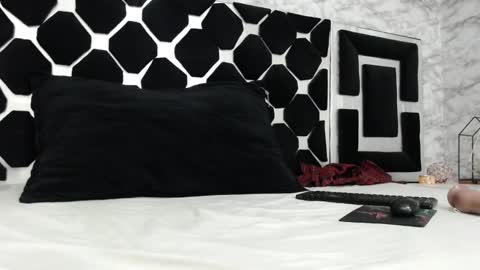 Linda Darling online show from 02/18/25, 01:32