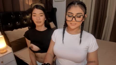 Snapshot of monstrouscockdivaontop chatting on 12/20/24, 08:17 Ruthie online show from 12/20/24, 08:17