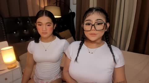 Snapshot of monstrouscockdivaontop chatting on 01/06/25, 04:36 Ruthie online show from 01/06/25, 04:36