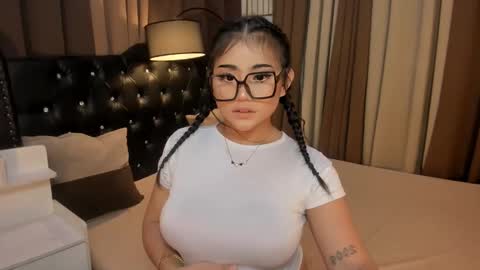 Snapshot of monstrouscockdivaontop chatting on 01/16/25, 06:59 Ruthie online show from 01/16/25, 06:59