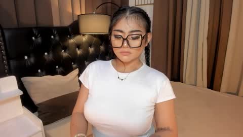 Snapshot of monstrouscockdivaontop chatting on 01/25/25, 02:58 Ruthie online show from 01/25/25, 02:58