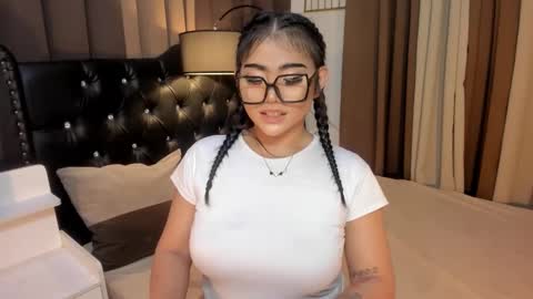 Snapshot of monstrouscockdivaontop chatting on 01/25/25, 06:02 Ruthie online show from 01/25/25, 06:02