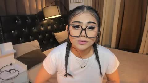 Snapshot of monstrouscockdivaontop chatting on 02/07/25, 04:27 Ruthie online show from 02/07/25, 04:27