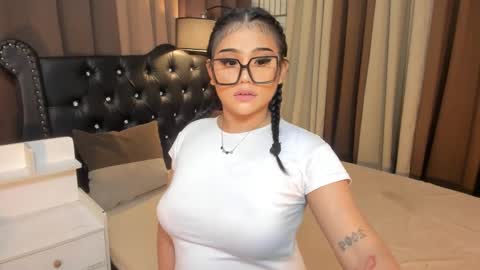 Snapshot of monstrouscockdivaontop chatting on 03/04/25, 03:55 Ruthie online show from 03/04/25, 03:55