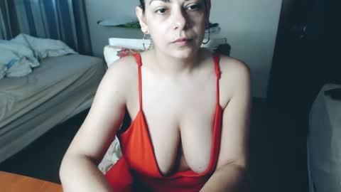 Monse online show from 05/17/26, 06:59