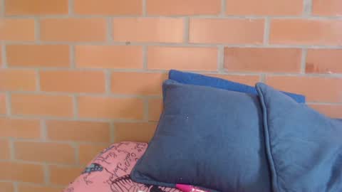 Snapshot of montserrat_jay chatting on 06/16/26, 01:47 Luisa online show from 06/16/26, 01:47