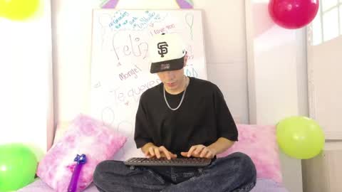 Snapshot of monyel_blake chatting on 06/06/26, 11:59 online show from 06/06/26, 11:59