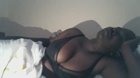 moo_baby online show from 04/26/26, 01:47