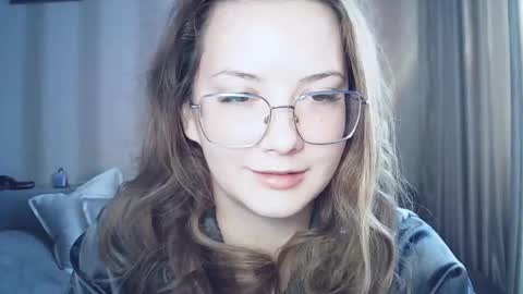 moodiemira online show from 02/18/26, 01:18