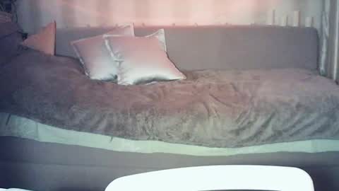 moodiemira online show from 03/06/26, 04:36