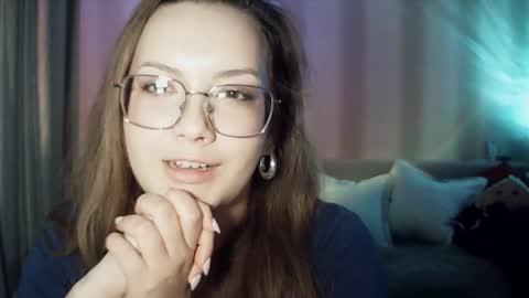 moodiemira online show from 04/24/26, 10:01