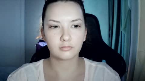 Snapshot of moodiemira chatting on 06/06/26, 06:23 moodiemira online show from 06/06/26, 06:23