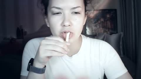 Snapshot of moodiemira chatting on 06/13/26, 05:44 moodiemira online show from 06/13/26, 05:44