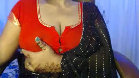 Maya online show from 10/31/25, 11:44