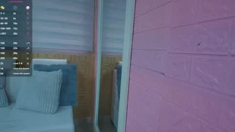 Snapshot of moom_ivy_ chatting on 07/29/26, 12:25 online show from 07/29/26, 12:25