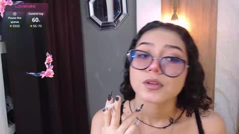 moon_and_fire_ online show from 02/27/26, 06:13