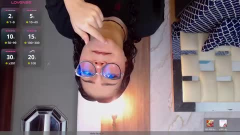 moon_and_fire_ online show from 03/25/26, 04:07