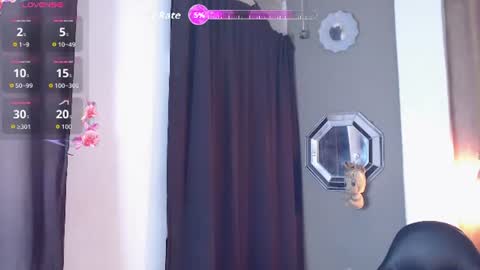 moon_and_fire_ online show from 06/12/26, 03:27