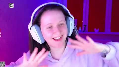 Lola online show from 12/13/25, 07:53