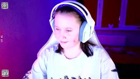 Lola online show from 02/04/26, 02:56