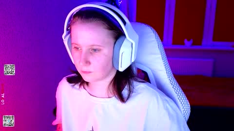 Lola online show from 03/06/26, 06:48