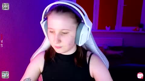 Lola online show from 03/25/26, 05:30