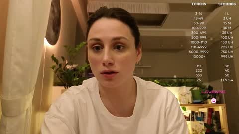 Luna  online show from 01/10/25, 06:38