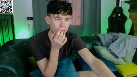 moon_gloww online show from 03/01/26, 03:52